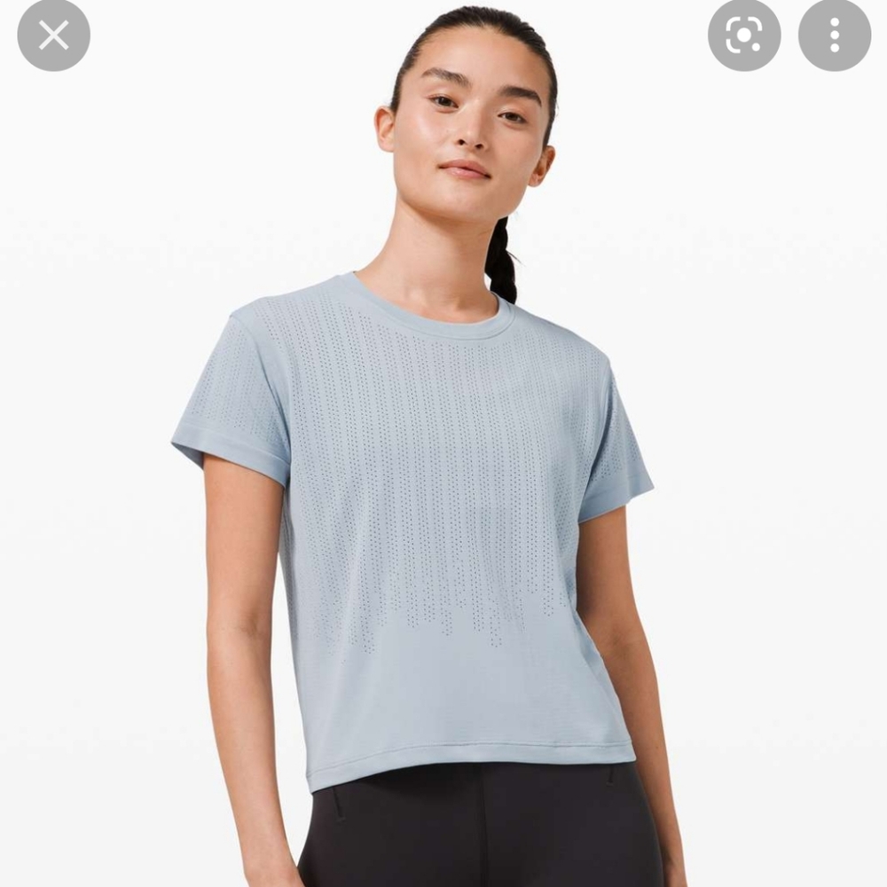 Lululemon Train to Be Short Sleeve *Stripe (Rain Stripe Chambray color)